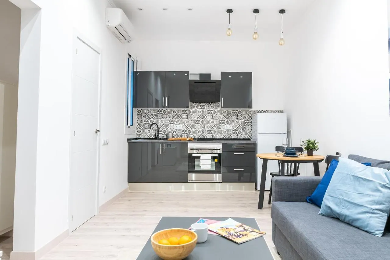 Cozy Studio Apartment 5 Min From Camp Nou Barcelona
