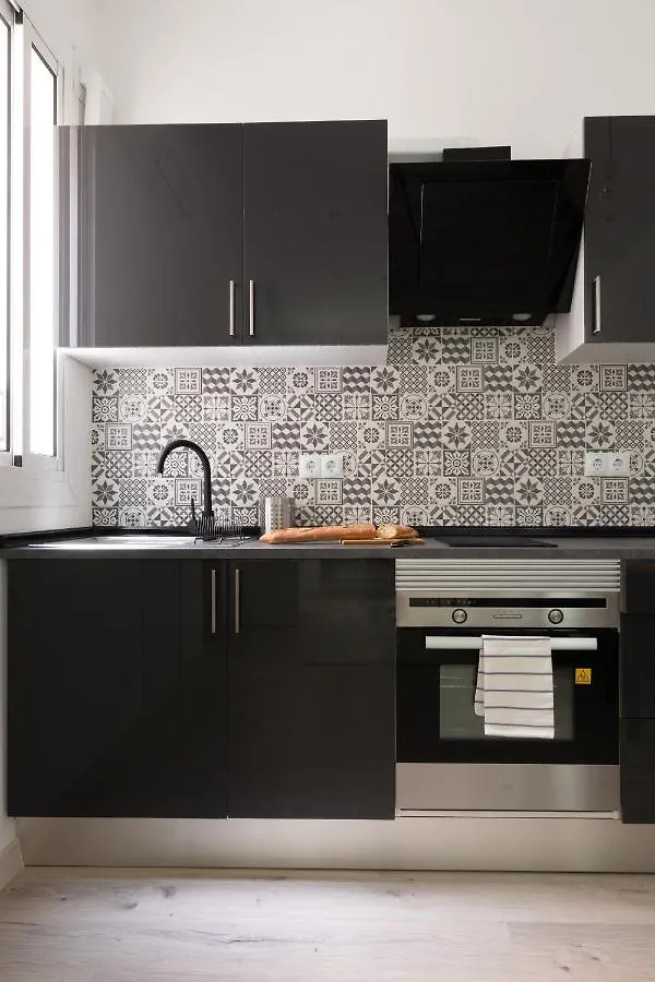 Cozy Studio Apartment 5 Min From Camp Nou Barcelona
